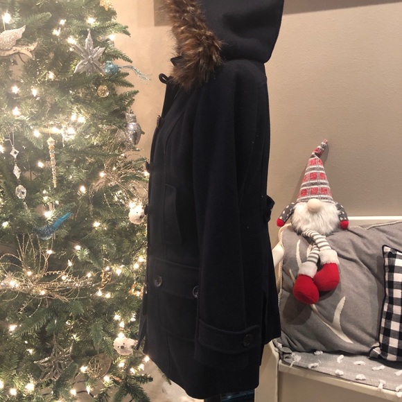 Gorgeous coat with fur hood! - Picture 3 of 9